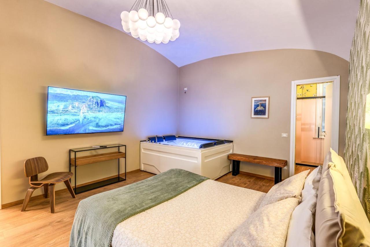 Downtown Srl - Croce Di Malta Royale Apartment